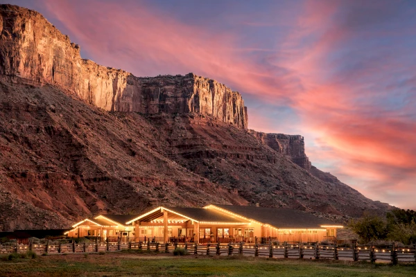 Red Cliffs Lodge